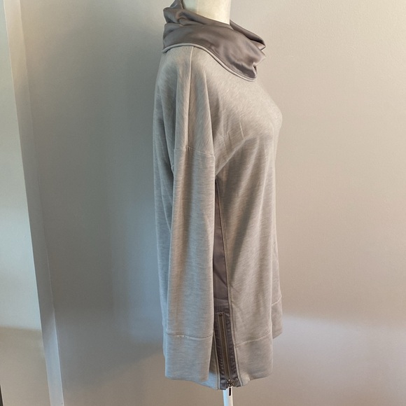 WHBM SOFT satin turtleneck tunic top small - Picture 4 of 10